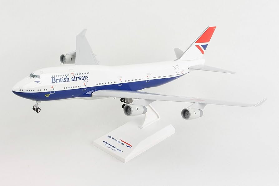 Amazon.com: Daron SkyMarks British Airways 747-400 w/Gear 1/200