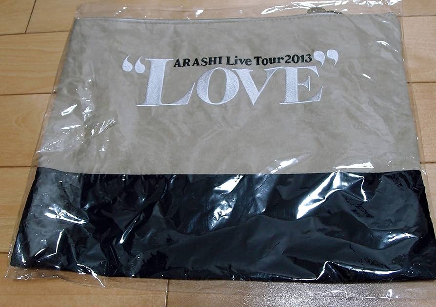 Amazon.co.jp: 嵐 Love グッズ ペアポーチ ARASHI LIVE Tour 2013