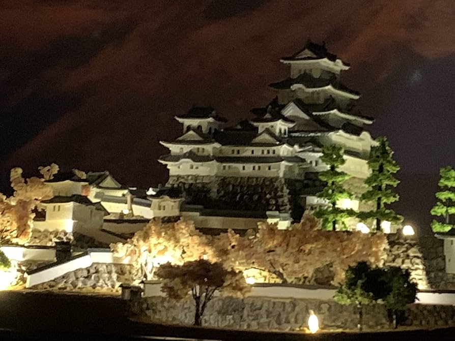 Amazon | [完成品] 日本100名城 姫路城天守閣1/500サイズ(本丸