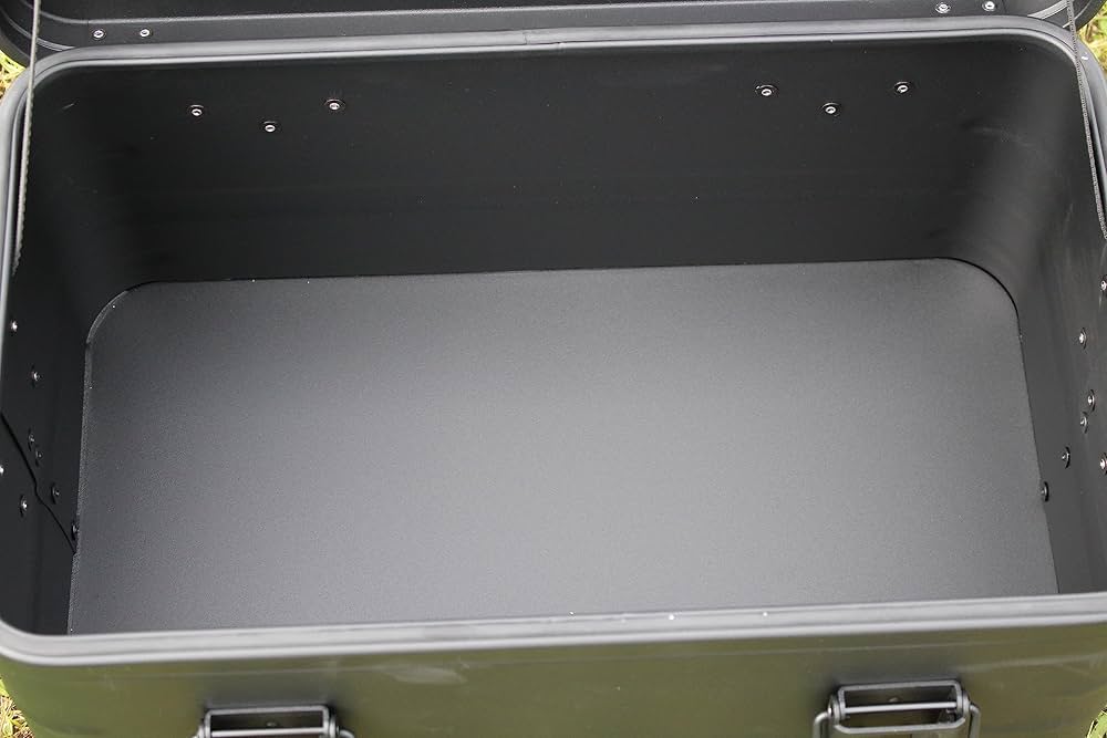 Amazon｜マットブラックスタッキング アルミ コンテナボックス30L