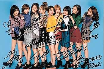 TWICE 全員サイン入り フード付きタオル TWICE 全員サイン入り フード