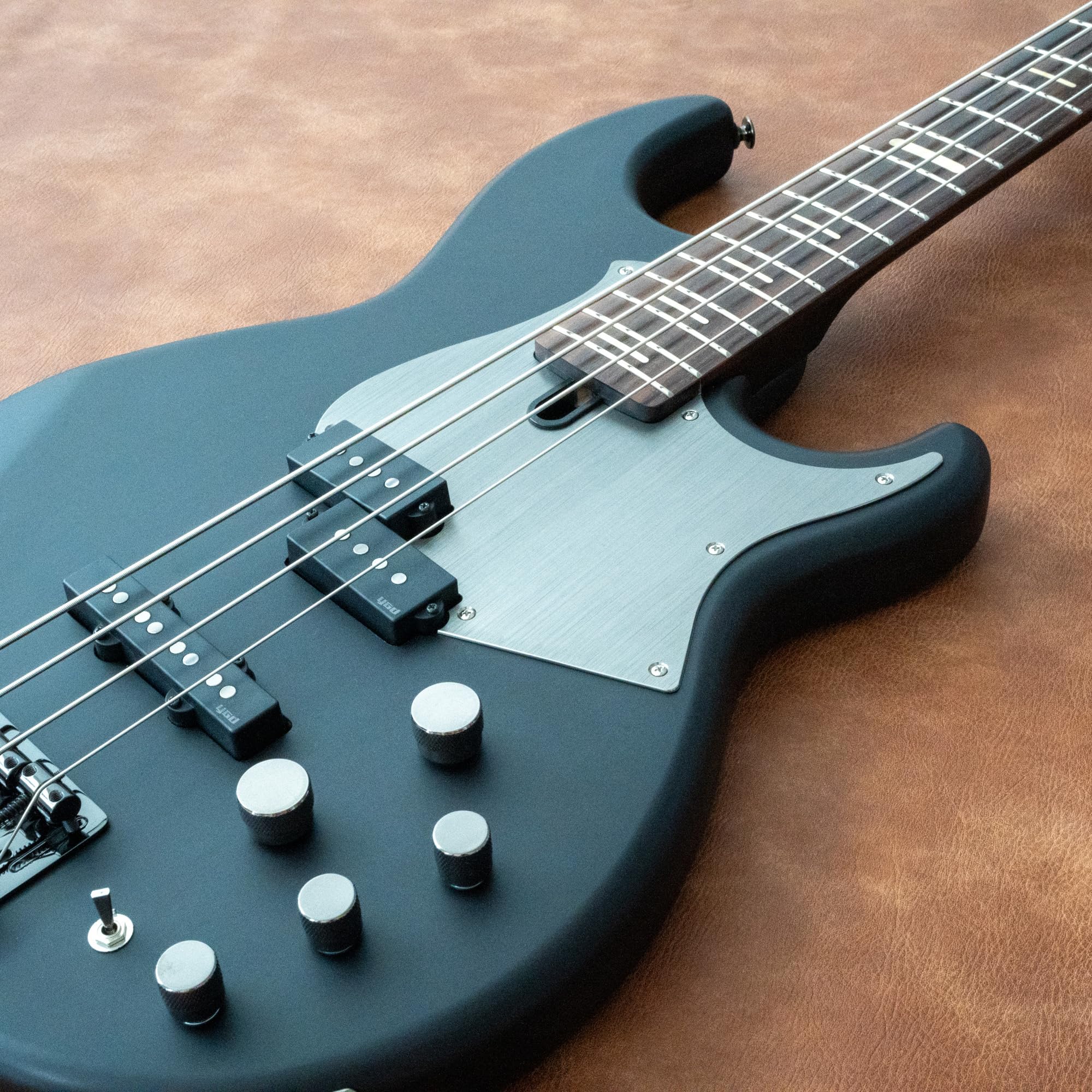 Amazon | ヤマハBBシリーズベースギター用ピックガード、グレー