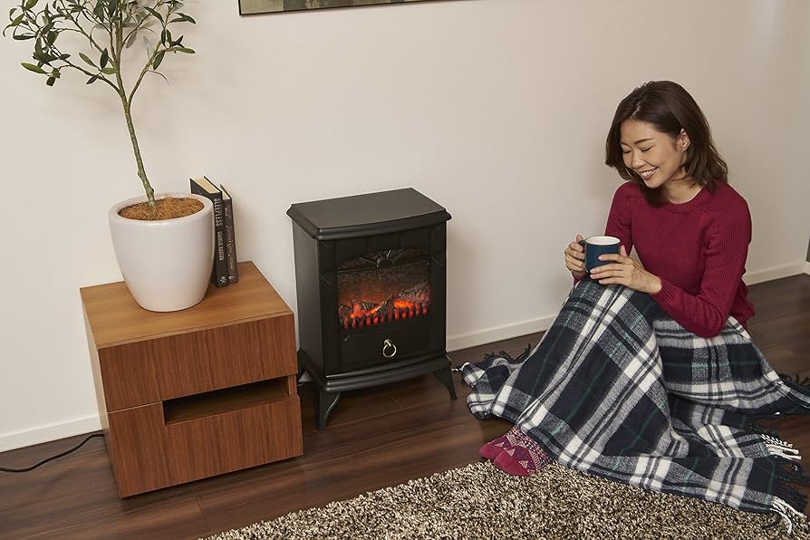 Amazon | [山善] 暖炉型ヒーター 疑似炎 照度調整機能付き