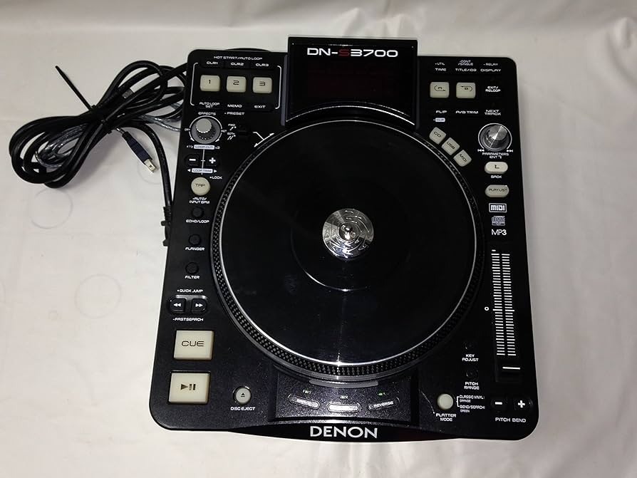 DJ機材 2x DENON DN-S3700 + 1x tracktor S1 2x DENON DN-S3700 + 1x