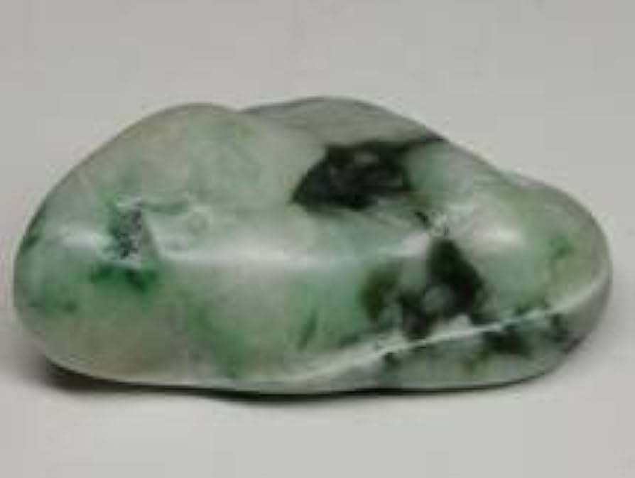 Amazon.co.jp: 上質・緑 45g (k) 翡翠 原石 ヒスイ 鉱物 鑑賞石 糸魚川