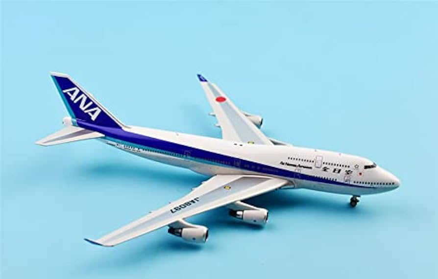 NH20129 1:200 BOEING 747-400 JA8958 スナップフィットモデル（ギア