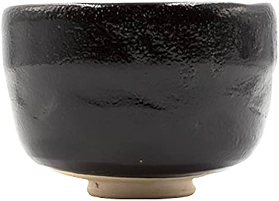 Amazon｜黒楽茶碗（卓山作） 化粧箱入 [11.8×8cm 300g]｜抹茶碗