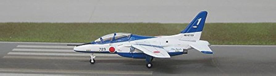 Amazon.co.jp: Gulliver 200 1/200 T-4 第4航空団 第11飛行隊 ブルー