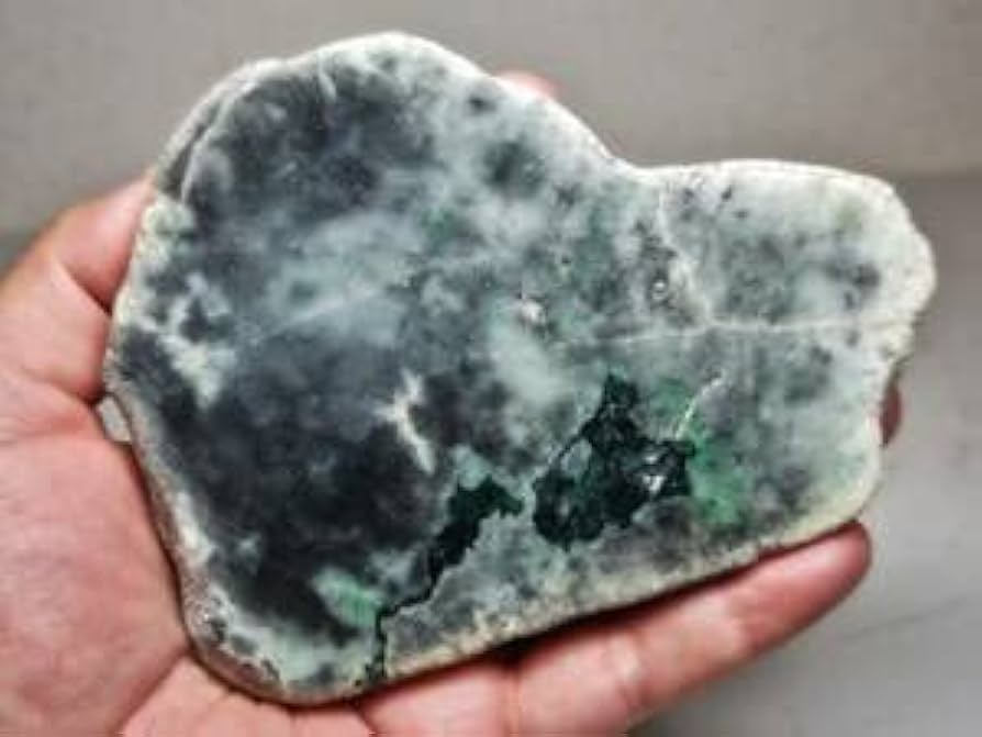 Amazon.co.jp: 黒緑 466g 翡翠 原石 ヒスイ 鉱物 鑑賞石 糸魚川 水石