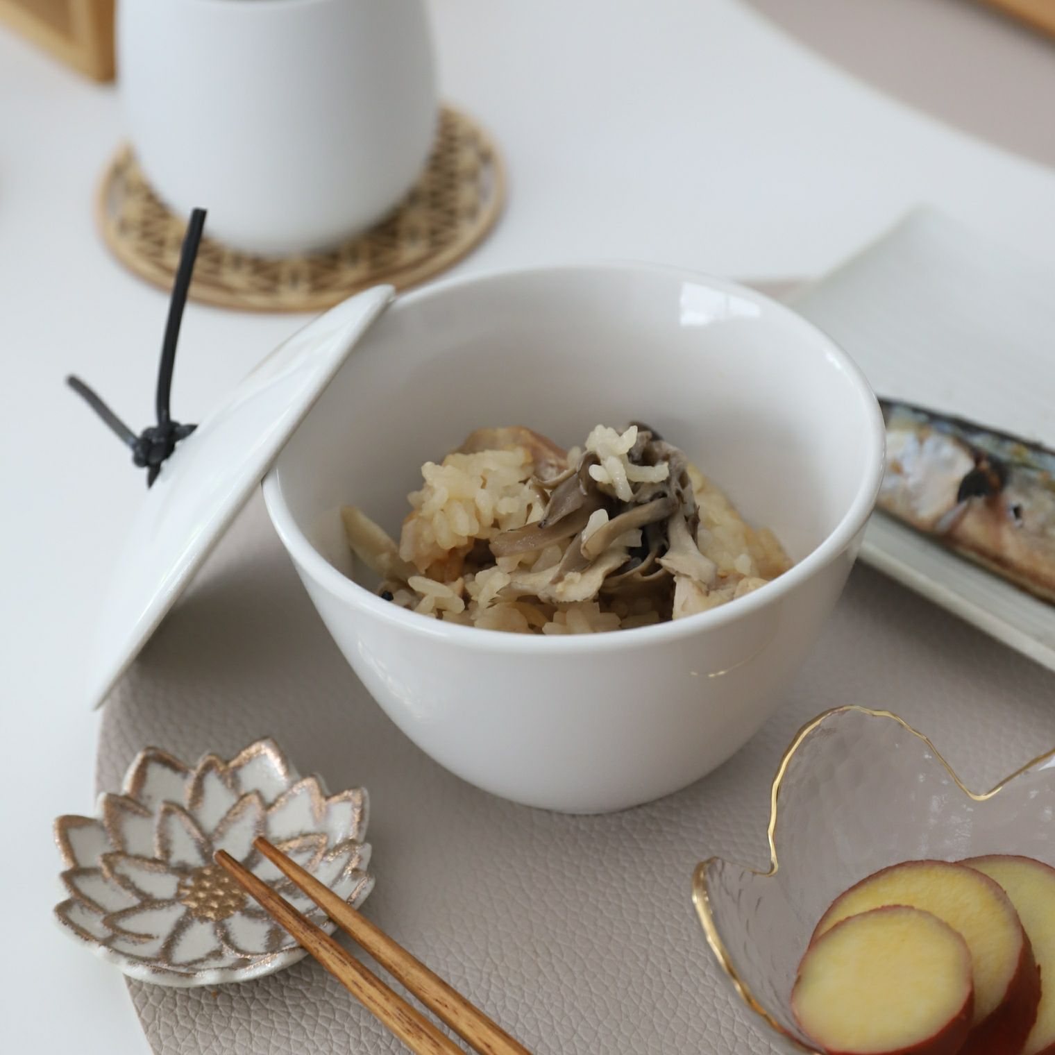 美濃焼 白黒 蓋付陶製ボウル茶碗｜M苦楽園｜おしゃれな食器通販サイト