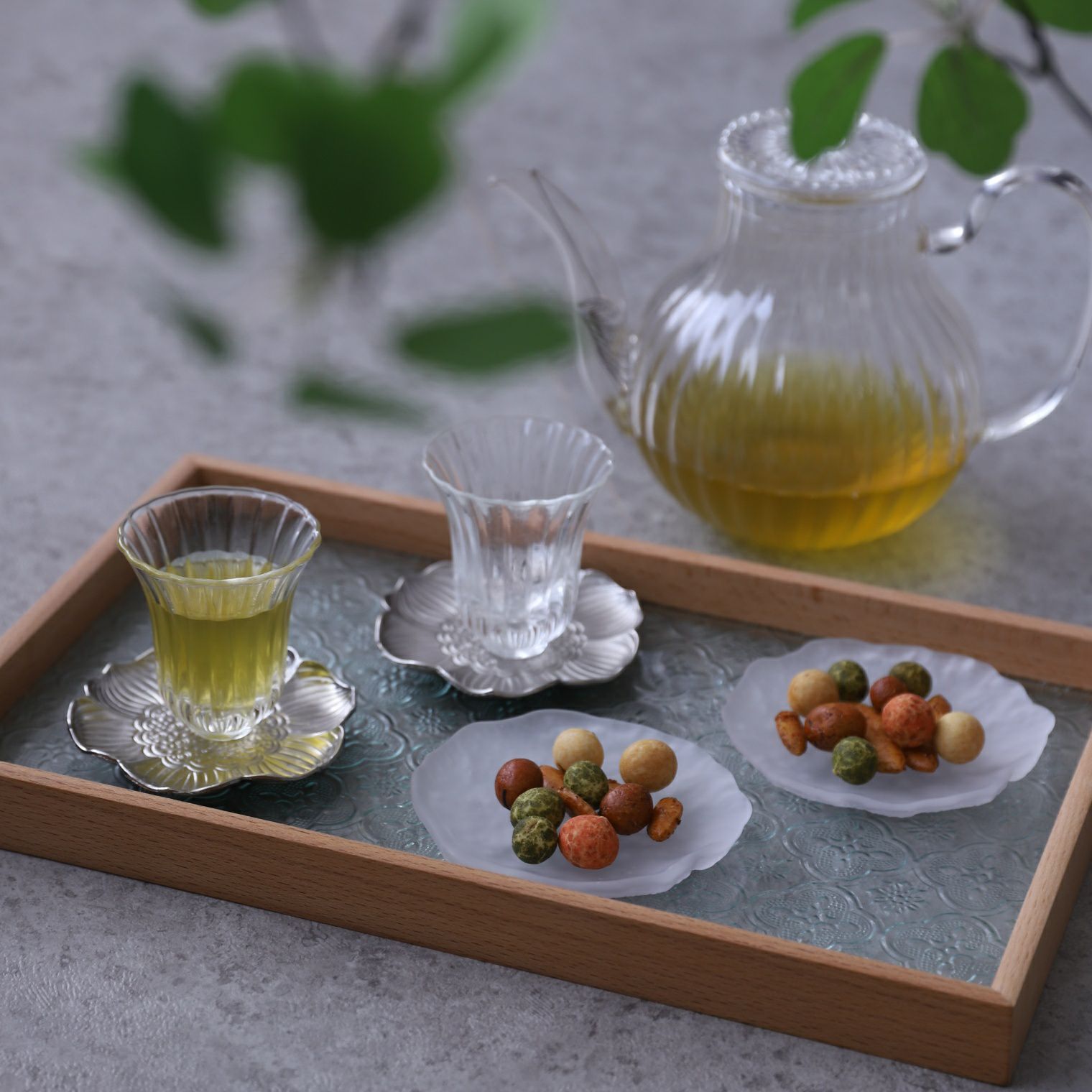 ガラス製 木製 オリエンタル盆トレー｜M苦楽園｜おしゃれな食器通販サイト