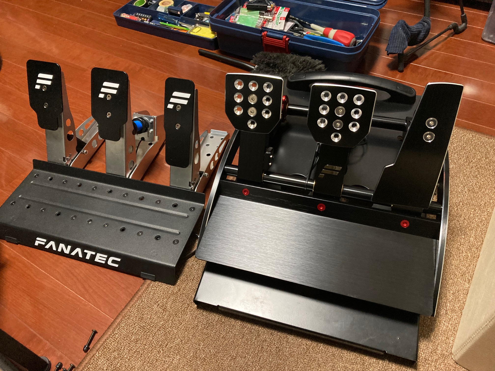 レースシム中級者以上向けペダル！『Fanatec ClubSport Pedals V3