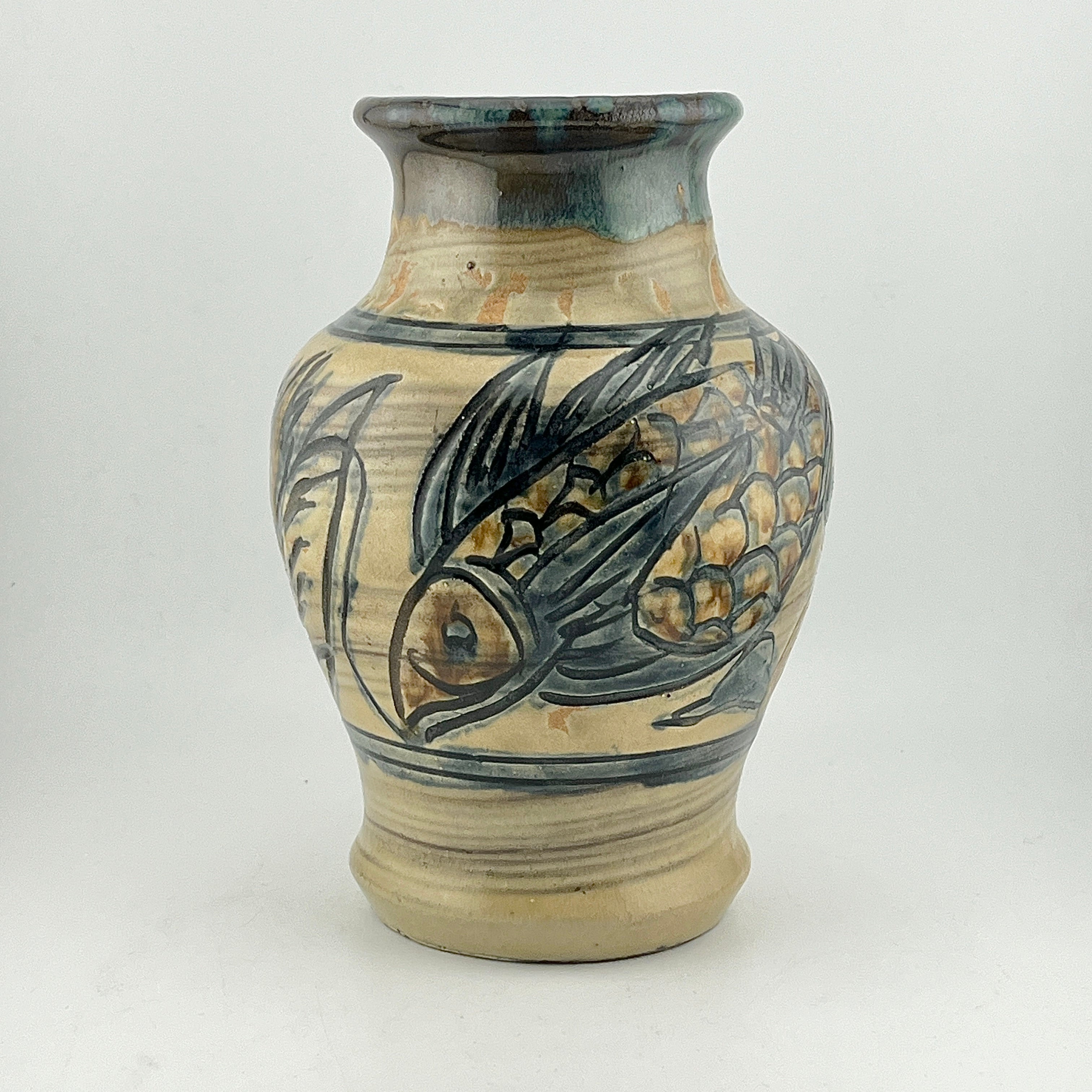 本物保証】金城次郎 魚文皿 共箱 栞 魚紋皿 人間国宝 壷屋焼 壺屋焼 美