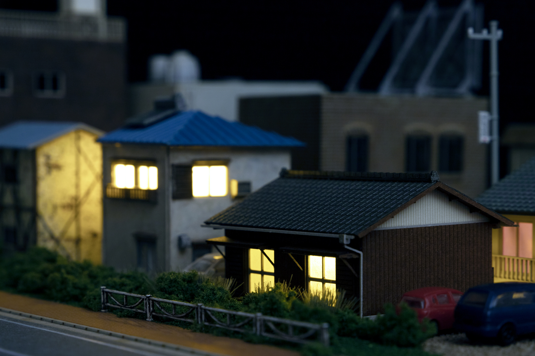 LED電球を仕込んで夜景ジオラマ | ミニチュア工房
