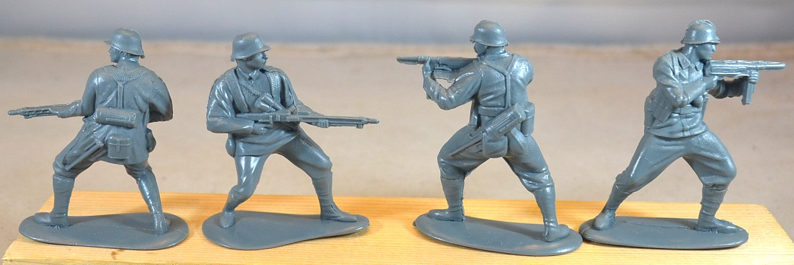 Mars WWII German Elite Division Dark Gray 32013 – MicShaun's Closet