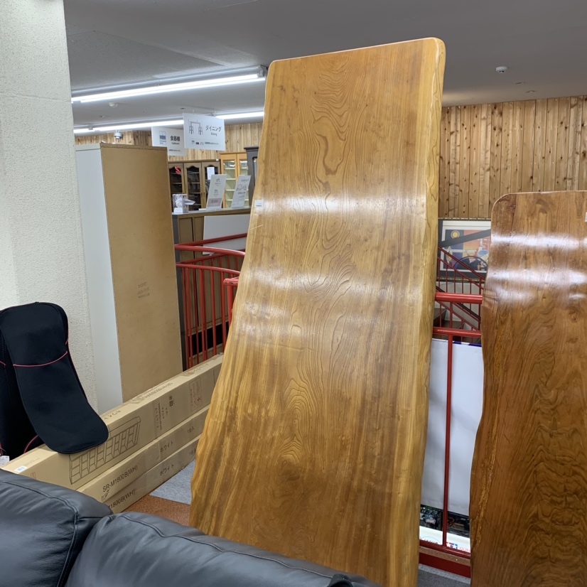 欅1枚板の机 ケヤキ 一枚板ローテーブル／TABLE&DESK 家具工房アウゲ