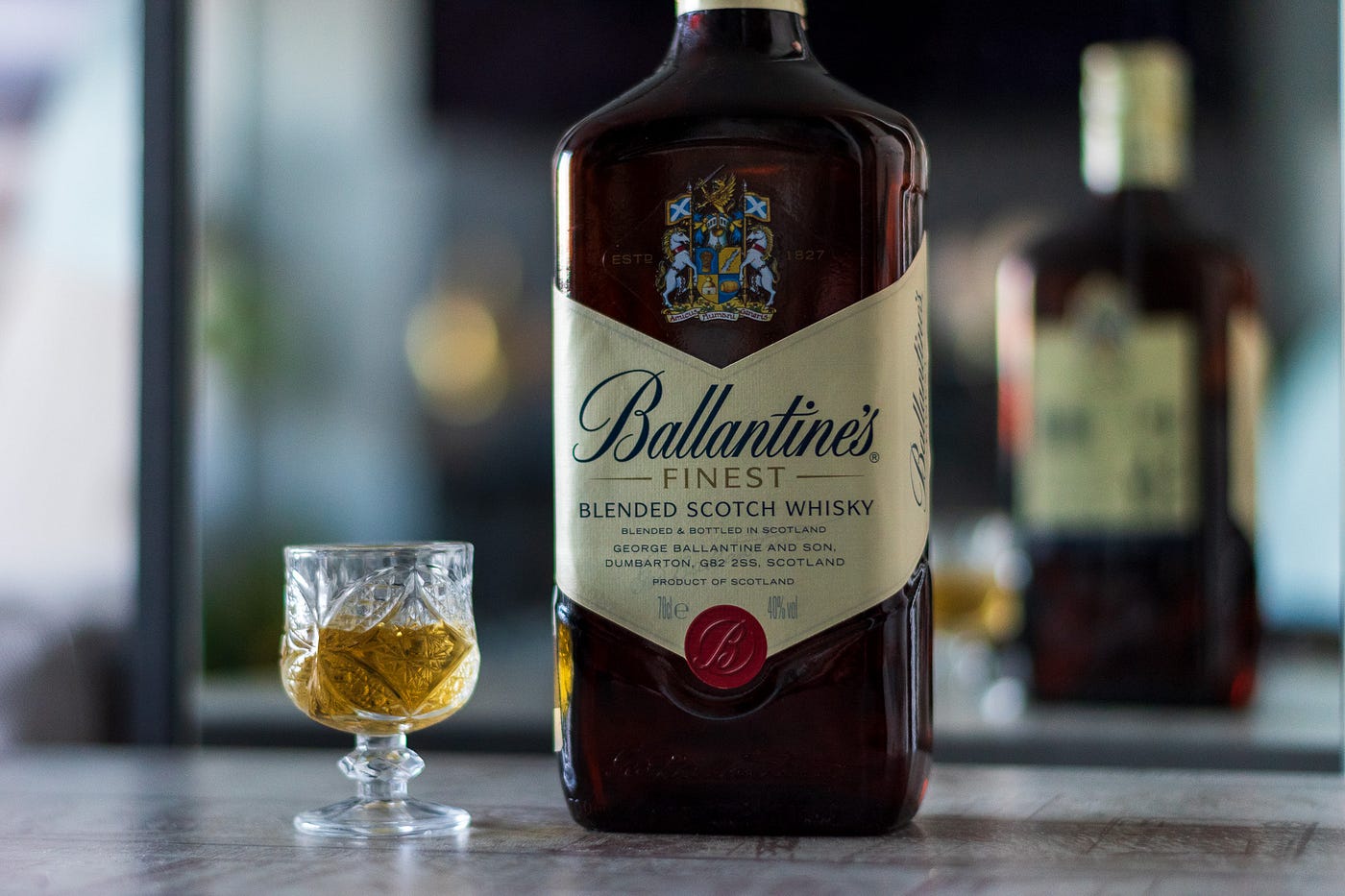 バランタイン リミテッド 700ml 40度 箱付 Ballantine`s