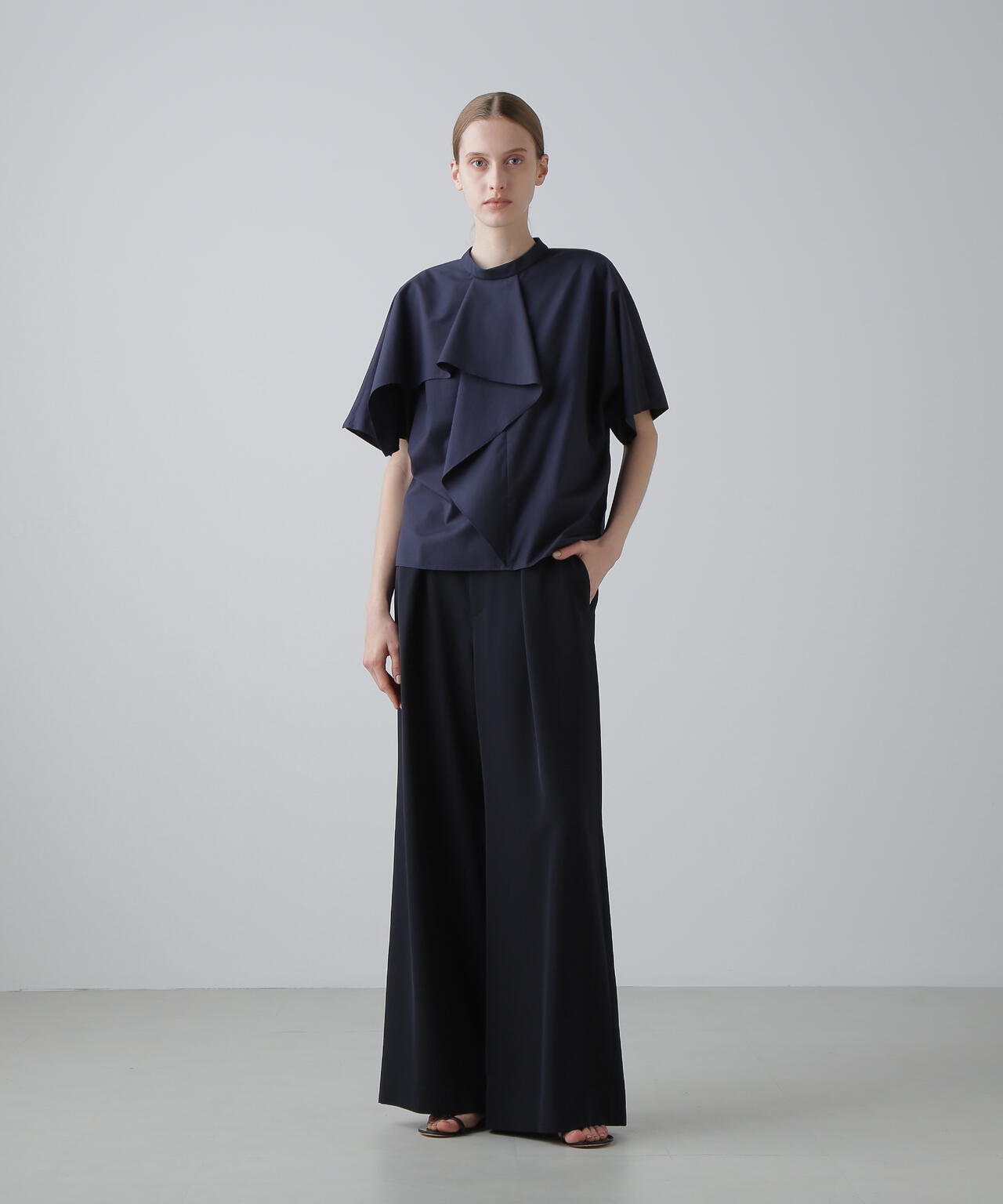 新品タグ付き】アドーアADORE パンツ ベルト付き 定価39000円 ADORE