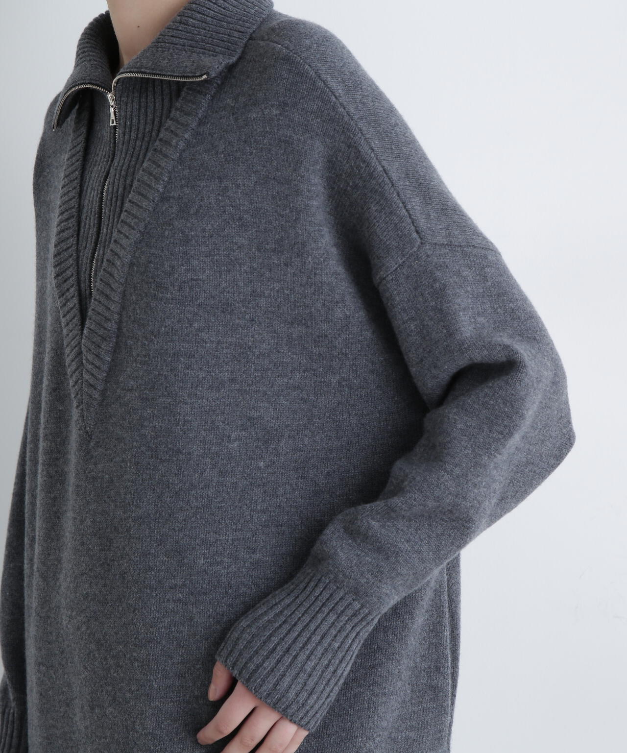 UNiPH＞コージーニットワンピース | ADORE（アドーア） ｜【公式】通販