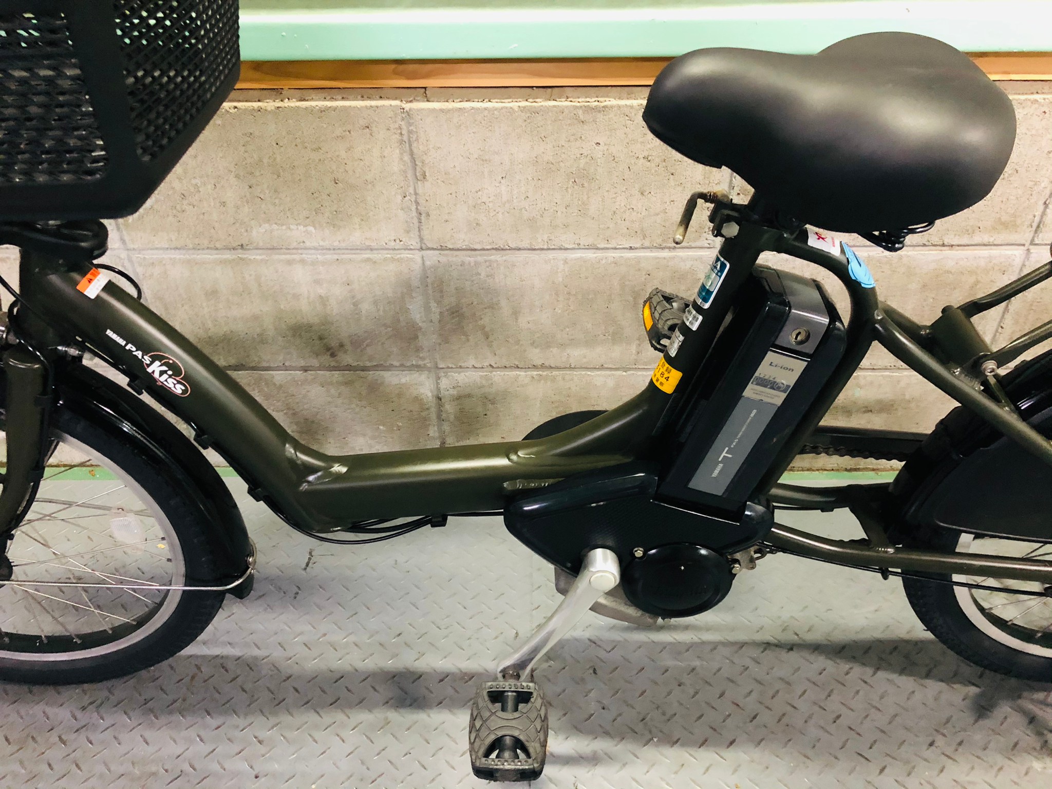 電動自転車 YAMAHA PAS kiss カーキ 3人乗り対応 80 PAS Kiss（パス