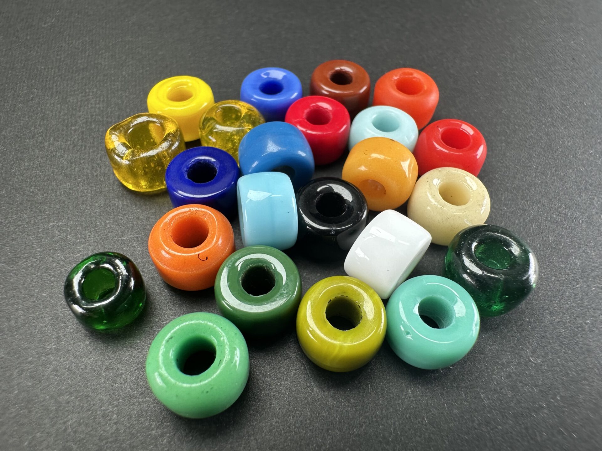 カラービーズ (大) ※一つの価格です。 カラービーズ - MONTE-CARLO