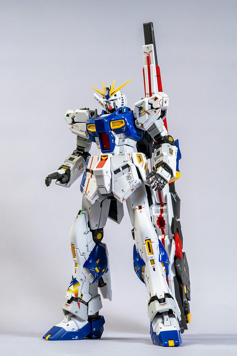 RG νガンダム 全塗装 改修 完成品 ニューガンダム ガンプラ 逆襲の