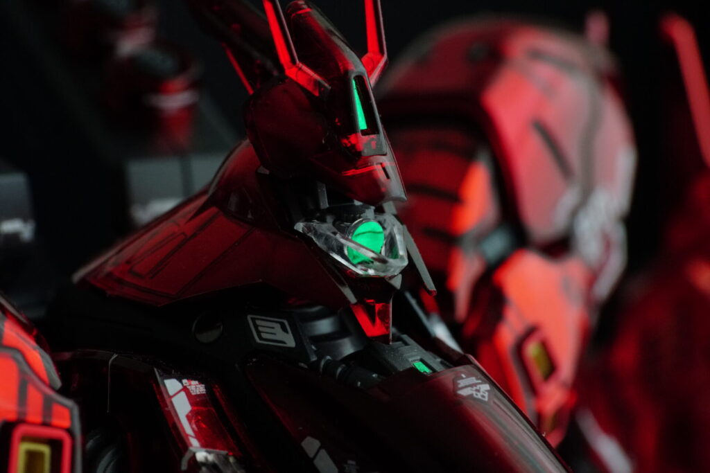 RG 1/144 ガンダムベース限定 サザビー [メカニカルコアメッキ] を