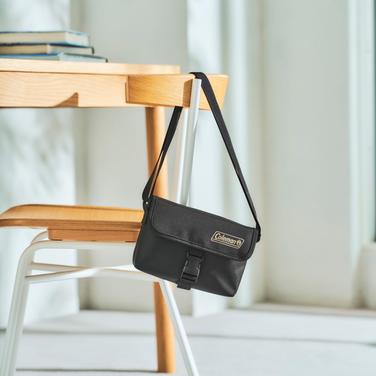 セブン限定付録】人気No.1で完売必至!? コールマンの「お財布