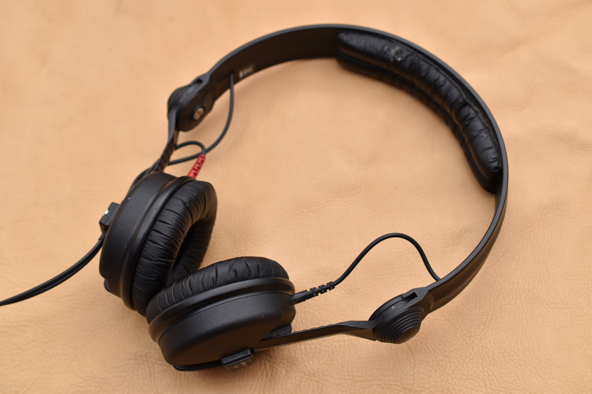 Sennheiser HD 25-1 II 70Ω ヘッドホン Amazon.com: Sennheiser Pro