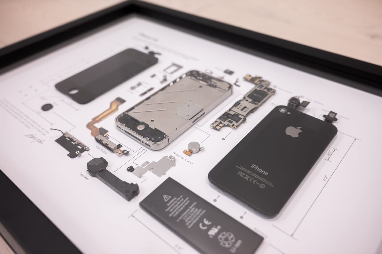 GRID Frame Studio GRID 4S レビュー／iPhoneやゲーム機を分解して