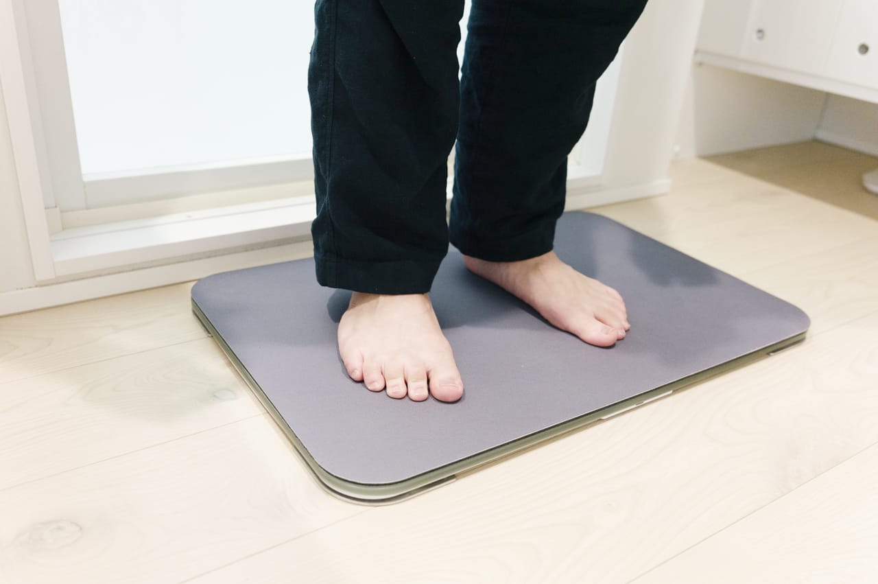 スマートバスマット レビュー／乗るだけで自動的に体重を記録して