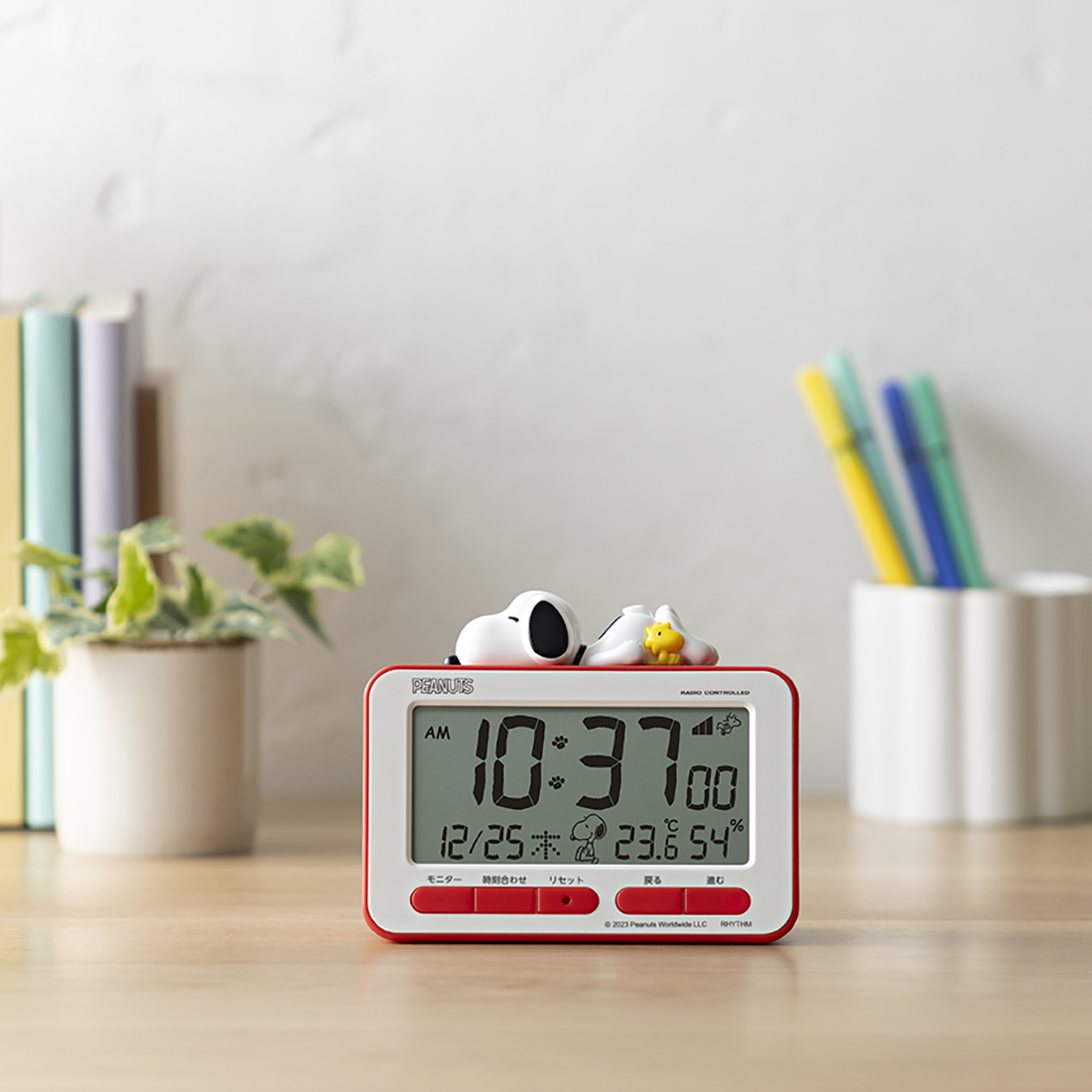 SNOOPY alarm digitalclock | AssistOn