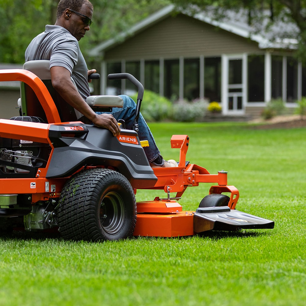 Ariens Ikon XD 18-HP V-Twin Dual Hydrostatic 42-in Zero-Turn Lawn