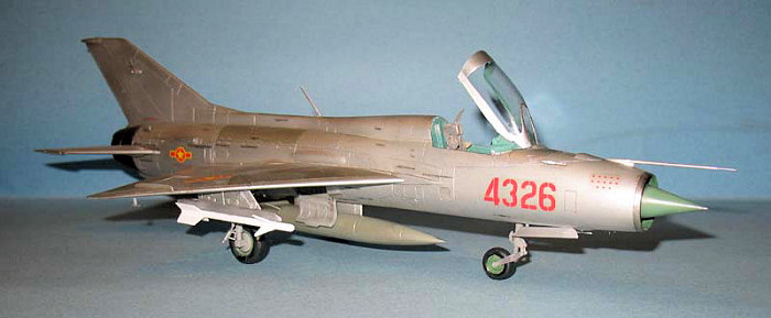 アカデミー1/48「MiG-21」完成品 アカデミー1/48「MiG-21」完成品