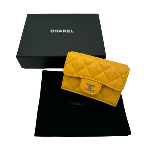 中古】 CHANEL シャネル クラシックウォレット イエロー キャビア