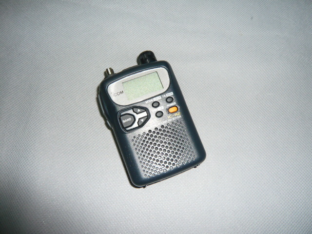 ICOMアイコム IC-R2エアバンドレシーバー 受信改造済と周波数悵