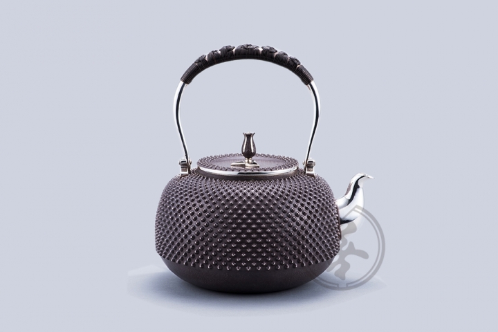 純銀製 石黒光南 釜形霰打出 蕾摘 銀瓶 煎茶道具 箱付