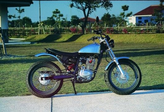 FTR223おすすめの社外タンク＆ガソリン容量のまとめ | Moto-Fan-R