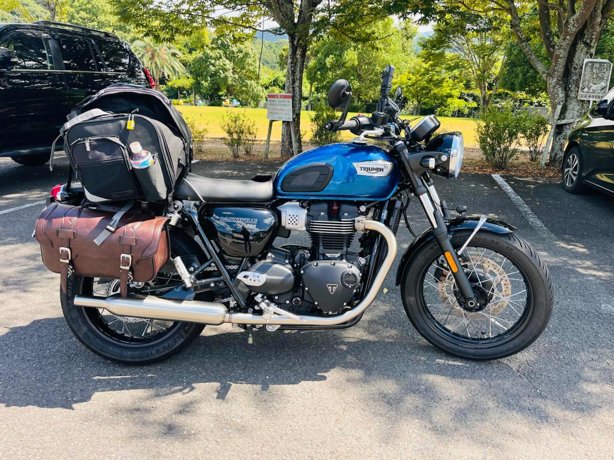 アクセサリー | トライアンフ T120純正ウィンカー4個 純正グリップの