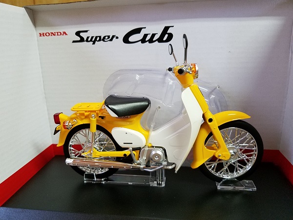 アオシマの完成品バイク「1/12 Honda スーパーカブ50」を手に入れまし