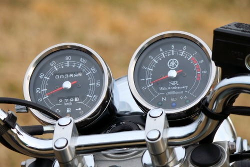 SR400＜35周年記念モデル＞の詳細を改めてご紹介!! | モトタイムズ