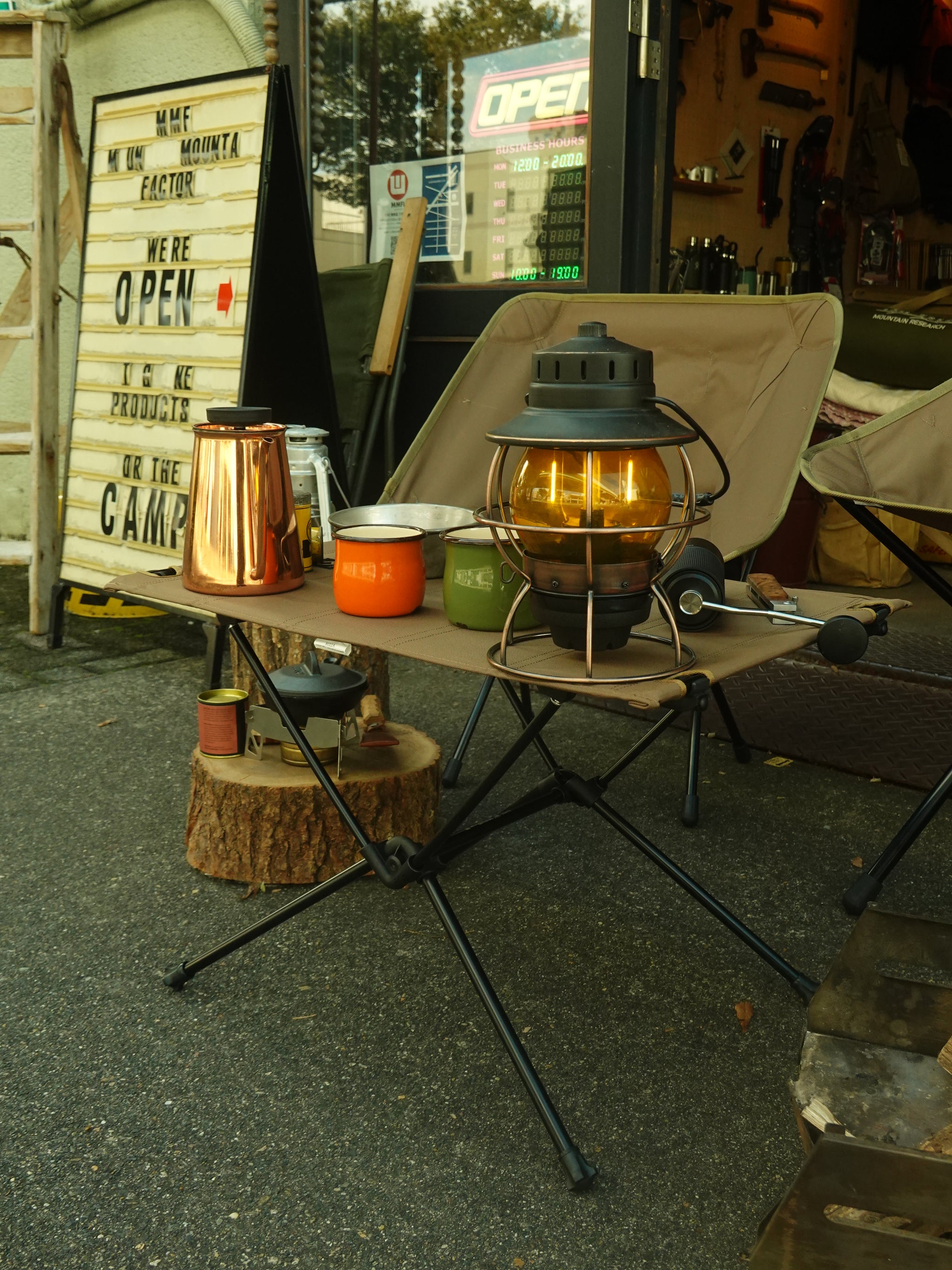 Helinox(ヘリノックス) ] タクティカルテーブル ストア コヨーテ M