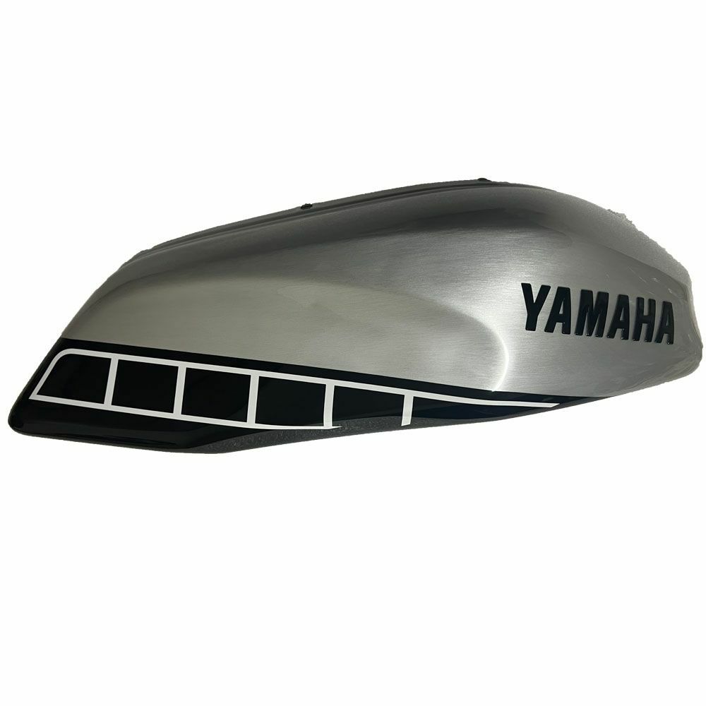 XSR700 センタータンクカバー XSR700 センタータンクカバー ヤマハ