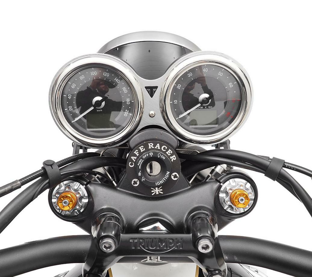 トライアフ ボンネビル T100 純正メータ－ トライアンフ ボンネビル