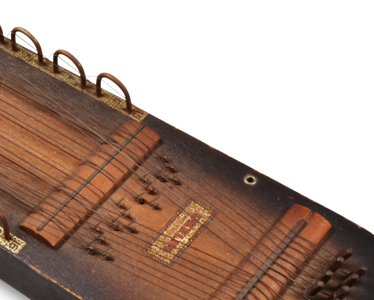 中国 赤瑪瑙彫刻 小さな楽器 弦楽器など 4点 箱付 V 9210 中国 赤瑪瑙