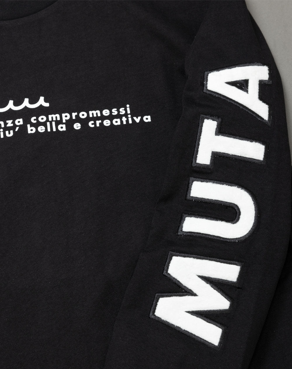 ファーワッペン ロングスリーブTシャツ [全3色] – muta Online Store