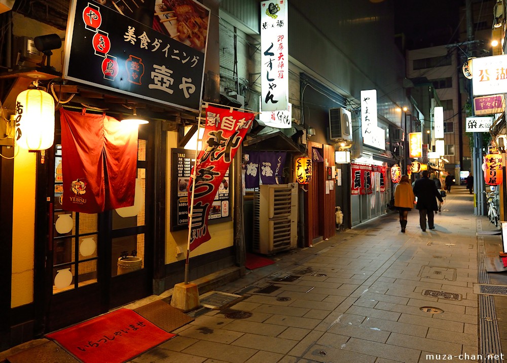 nakasu-street-night-big.jpg