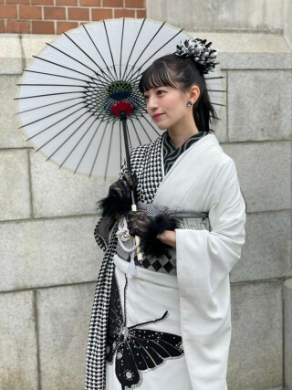 アンヘル・スウィート唐津店の振袖 /白色/その他色/グラマラス/蝶柄