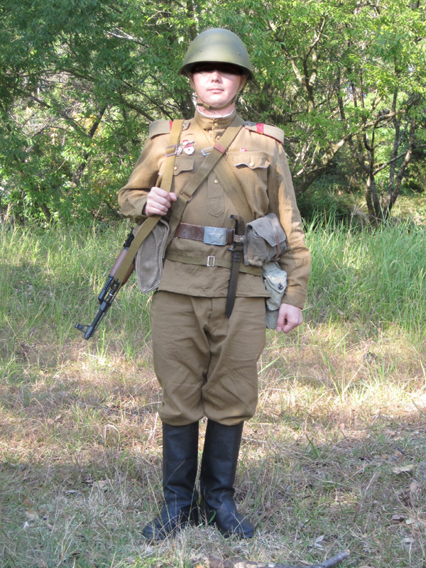 冷戦初期のソ連軍装 ～ ソ連軍 1955年規定ルバシカ (海外製・複製品