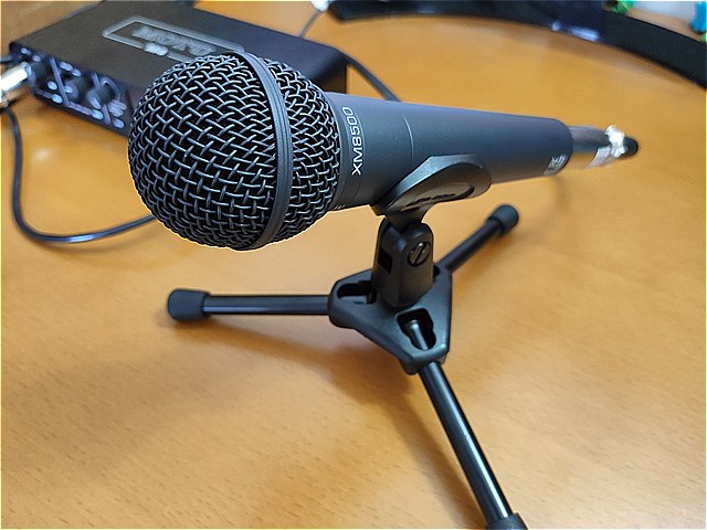 ③ ベリンガー カスタム ペイント XM8500 ボーカル ダイナミック